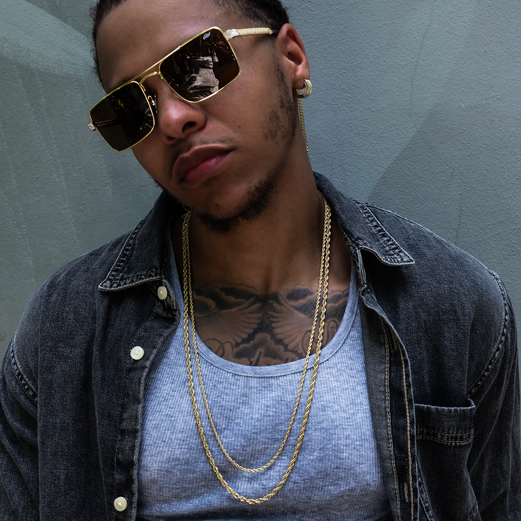 25th Street Sunglasses in Yellow Gold with Sunglass Chain